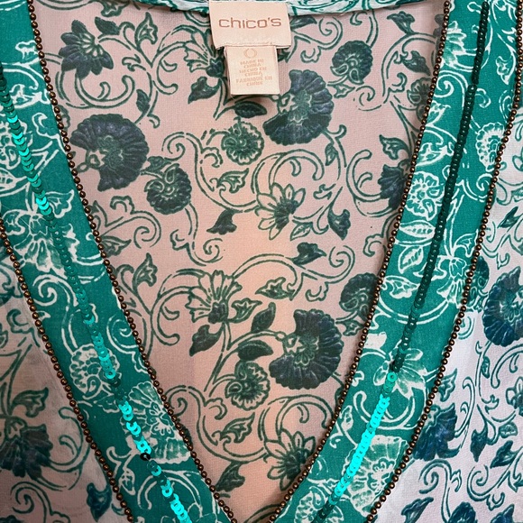 Pre-loved beautiful green blouse! Chico’s size 0 - Picture 2 of 4